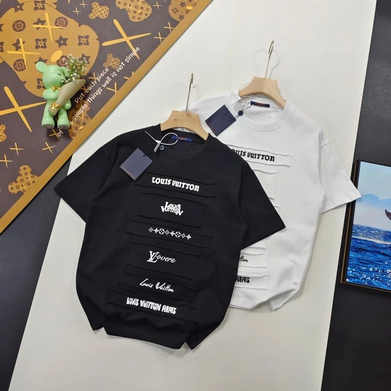 Louis Vuitton T-Shirts Seasonal 137142