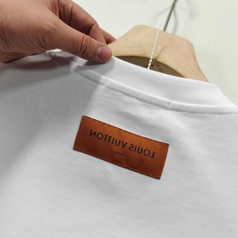 Louis Vuitton T-Shirts Seasonal 137142