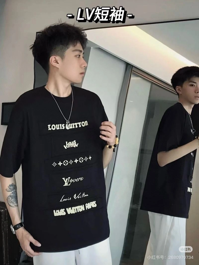 Louis Vuitton T-Shirts Seasonal 137142