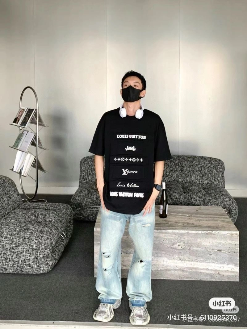 Louis Vuitton T-Shirts Seasonal 137142