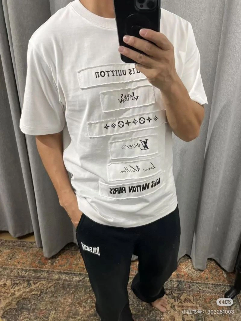 Louis Vuitton T-Shirts Seasonal 137142