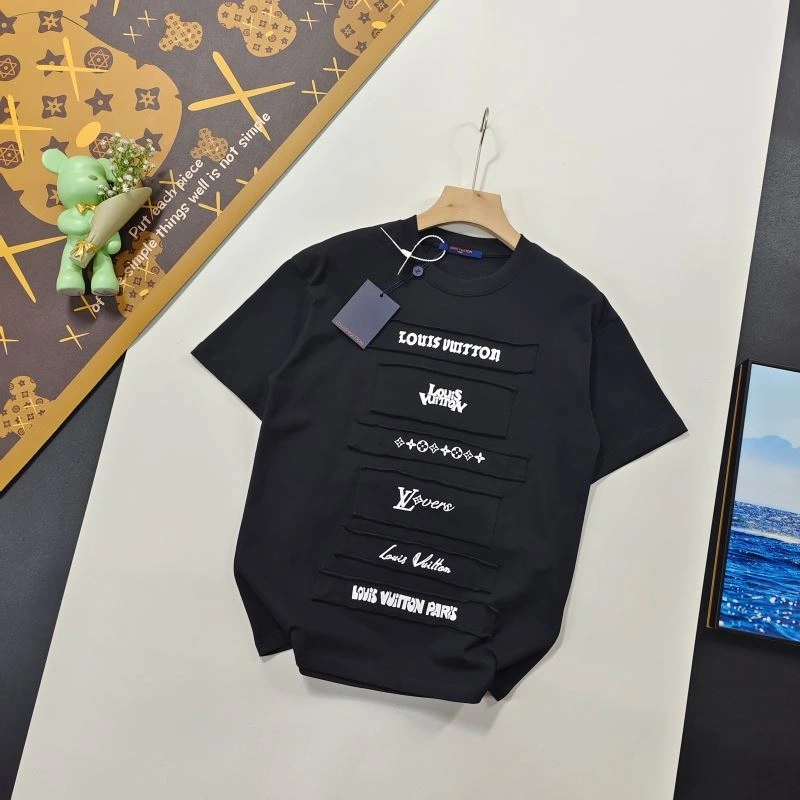 Louis Vuitton T-Shirts Seasonal 137142