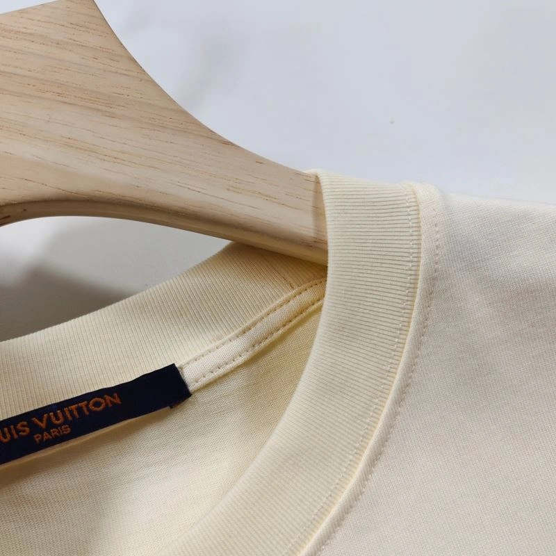 Louis Vuitton T-Shirts HighQuality 137141