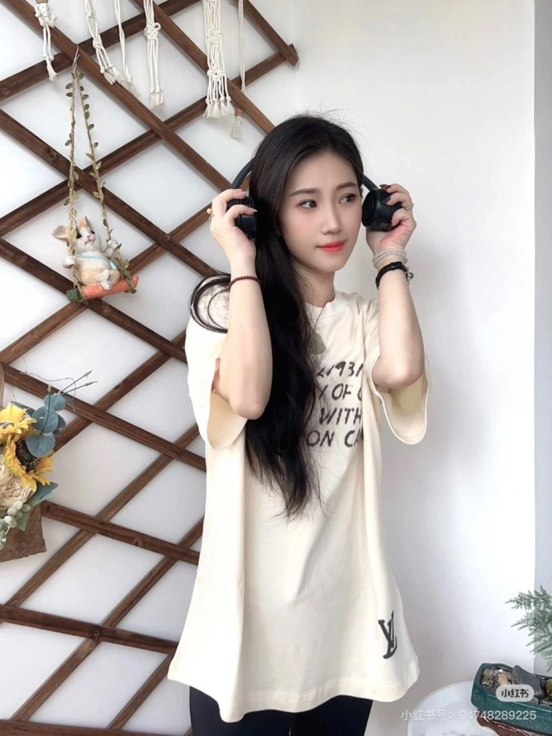 Louis Vuitton T-Shirts HighQuality 137141