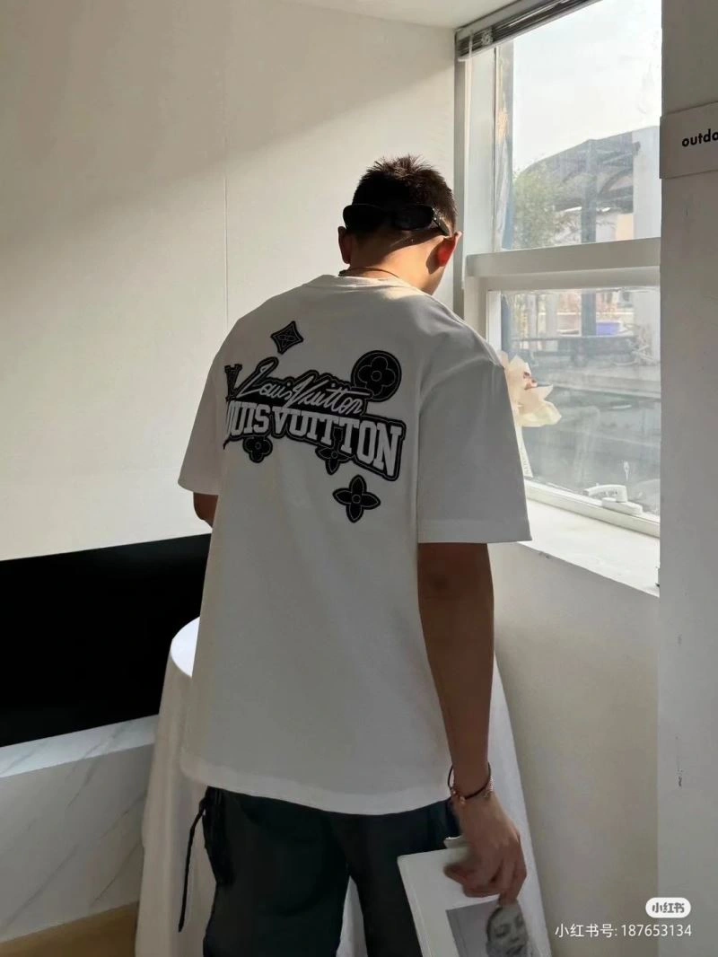 Louis Vuitton T-Shirts Popular 137138