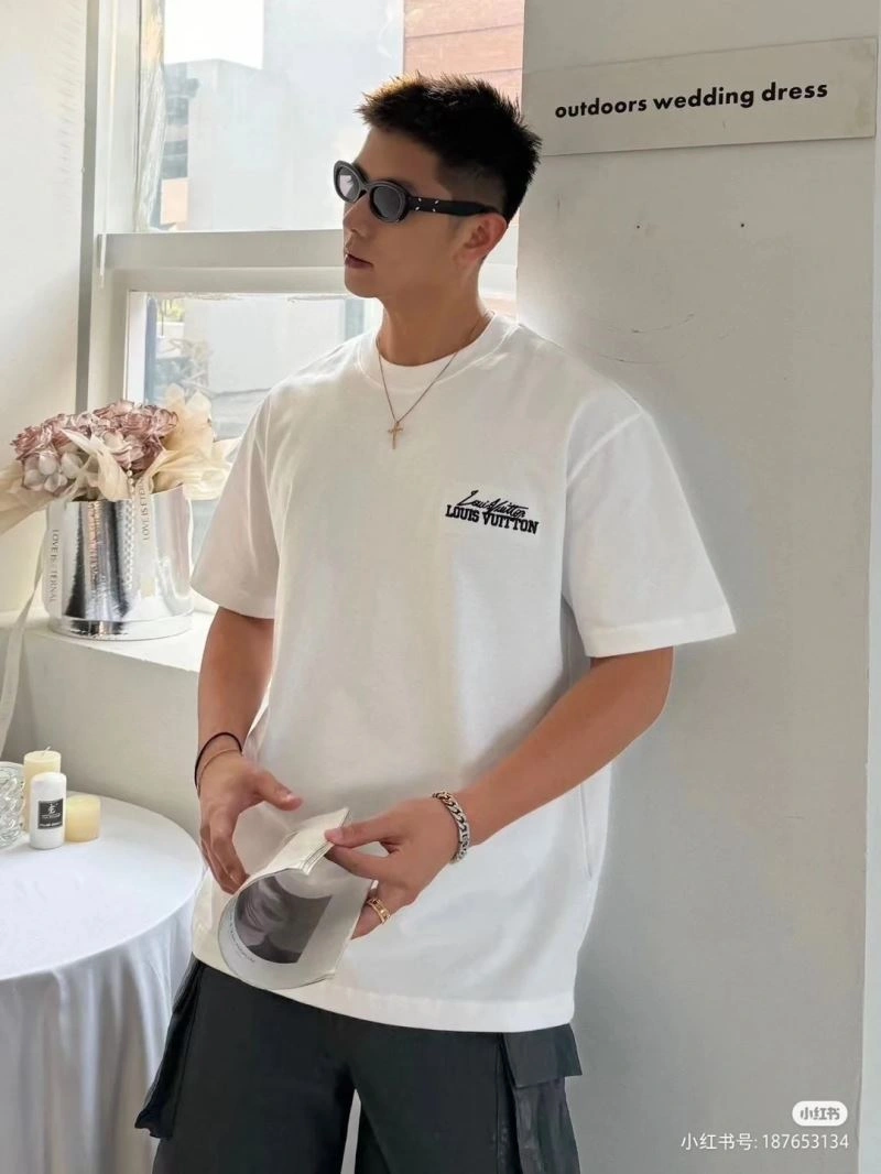 Louis Vuitton T-Shirts Popular 137138