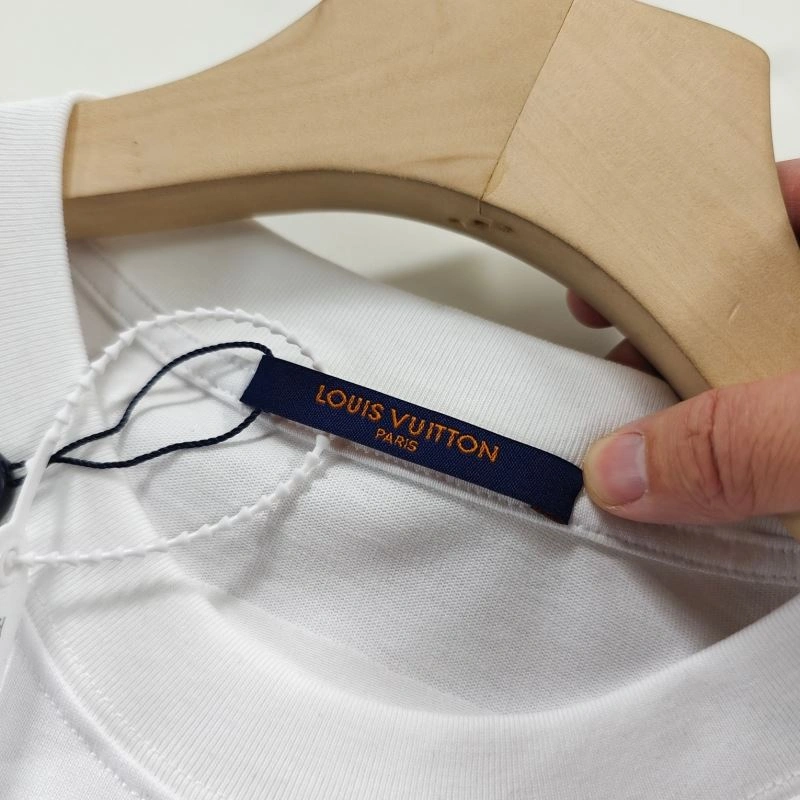 Louis Vuitton T-Shirts Popular 137138