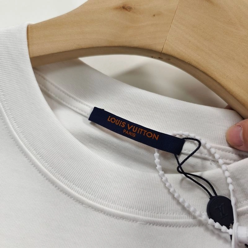 Louis Vuitton T-Shirts MultiPurpose 137139