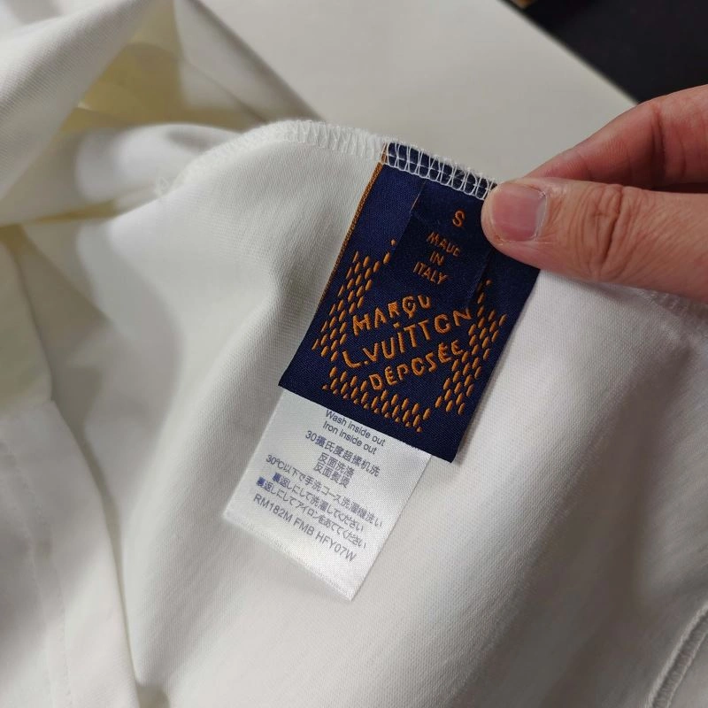 Comfortable Louis Vuitton T-Shirts 137137