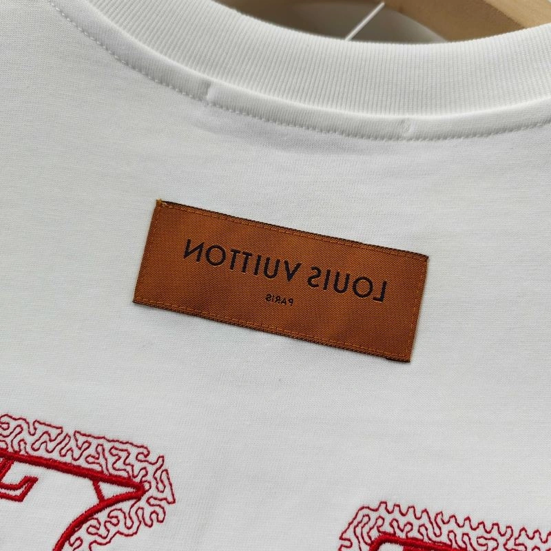 Comfortable Louis Vuitton T-Shirts 137137