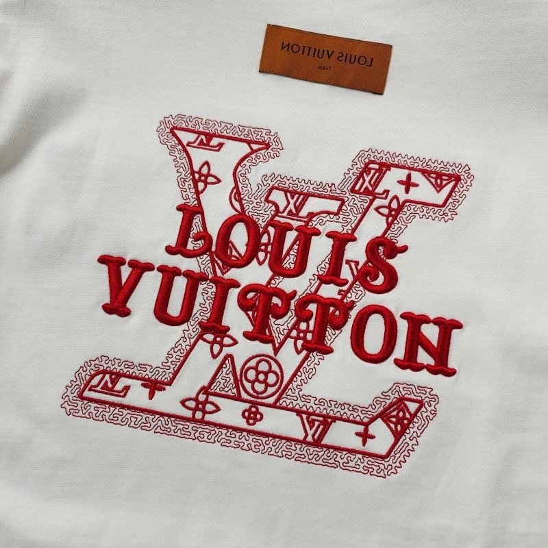 Comfortable Louis Vuitton T-Shirts 137137