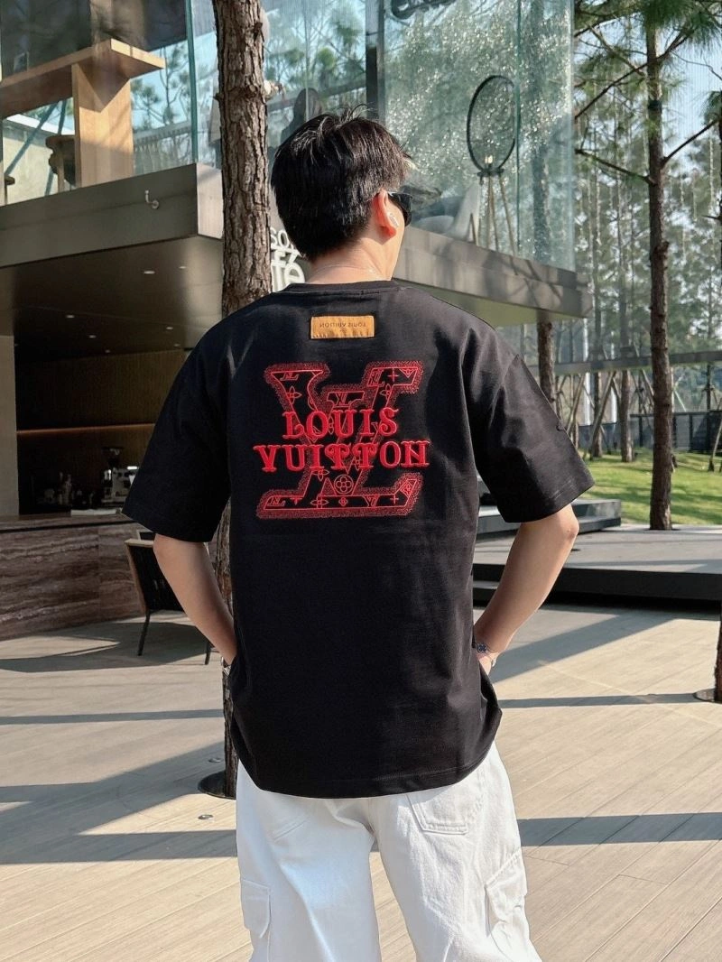 Comfortable Louis Vuitton T-Shirts 137137