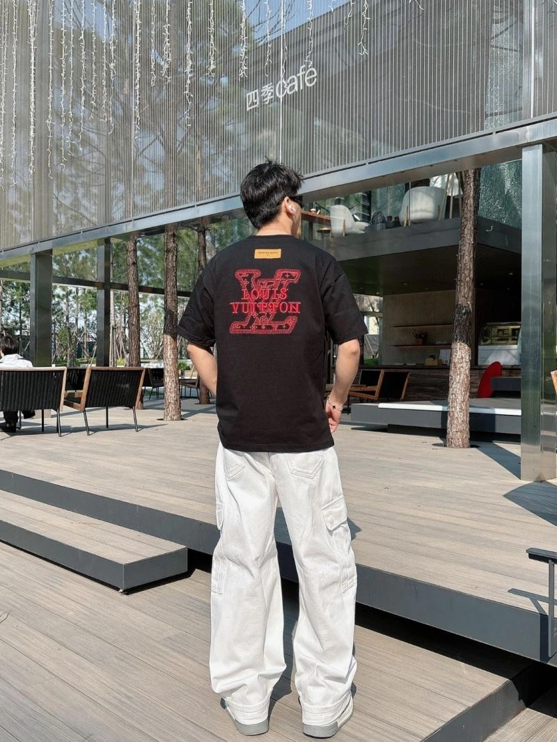 Comfortable Louis Vuitton T-Shirts 137137