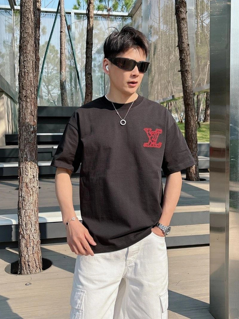 Comfortable Louis Vuitton T-Shirts 137137