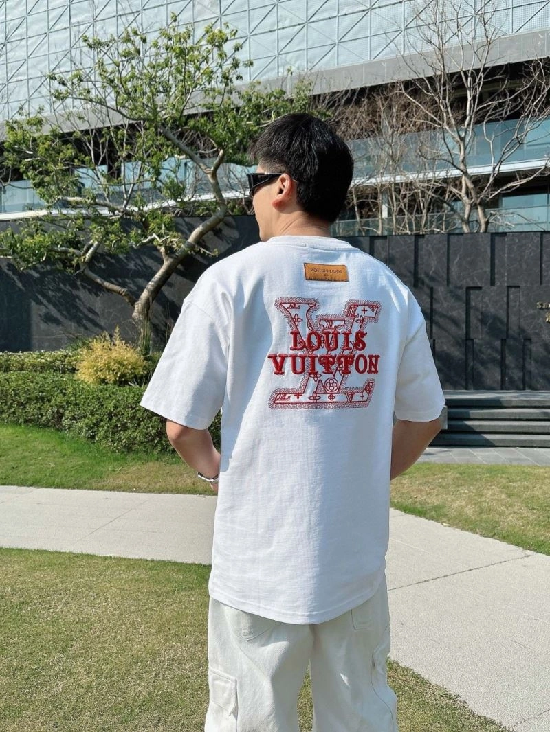 Comfortable Louis Vuitton T-Shirts 137137
