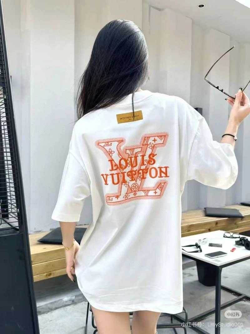Comfortable Louis Vuitton T-Shirts 137137