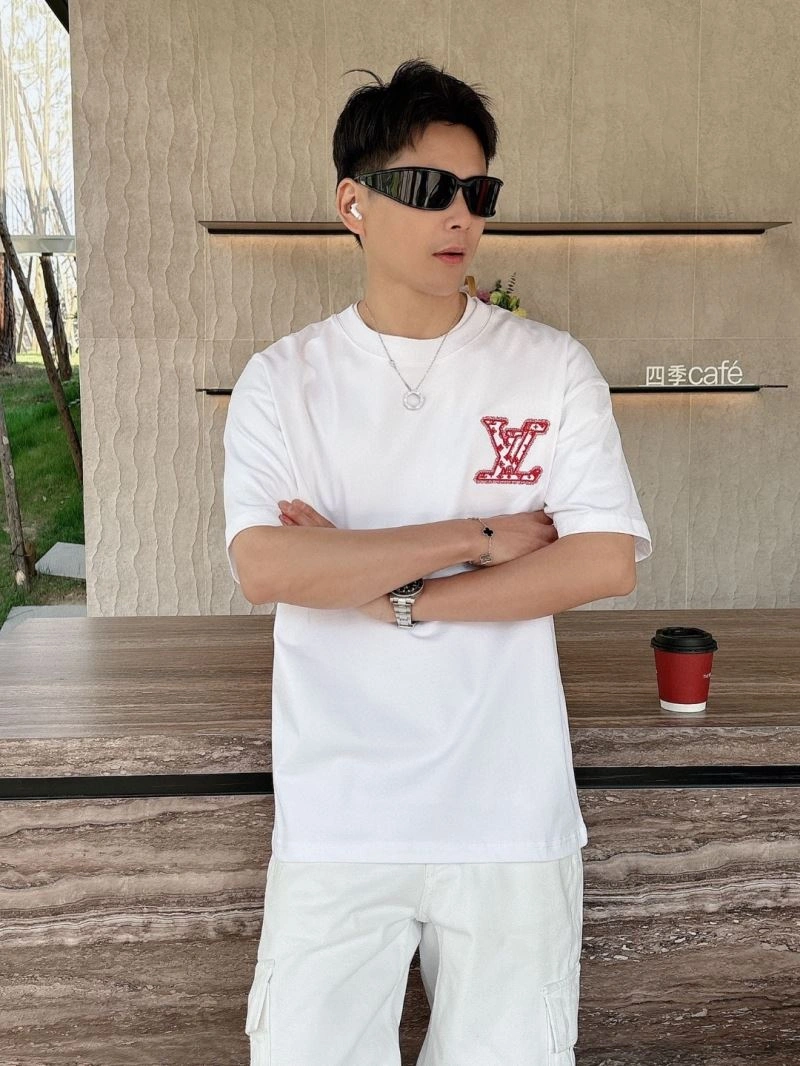 Comfortable Louis Vuitton T-Shirts 137137