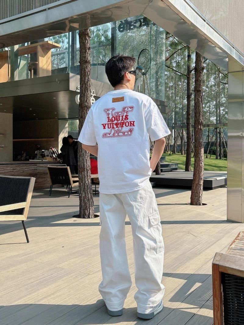 Comfortable Louis Vuitton T-Shirts 137137