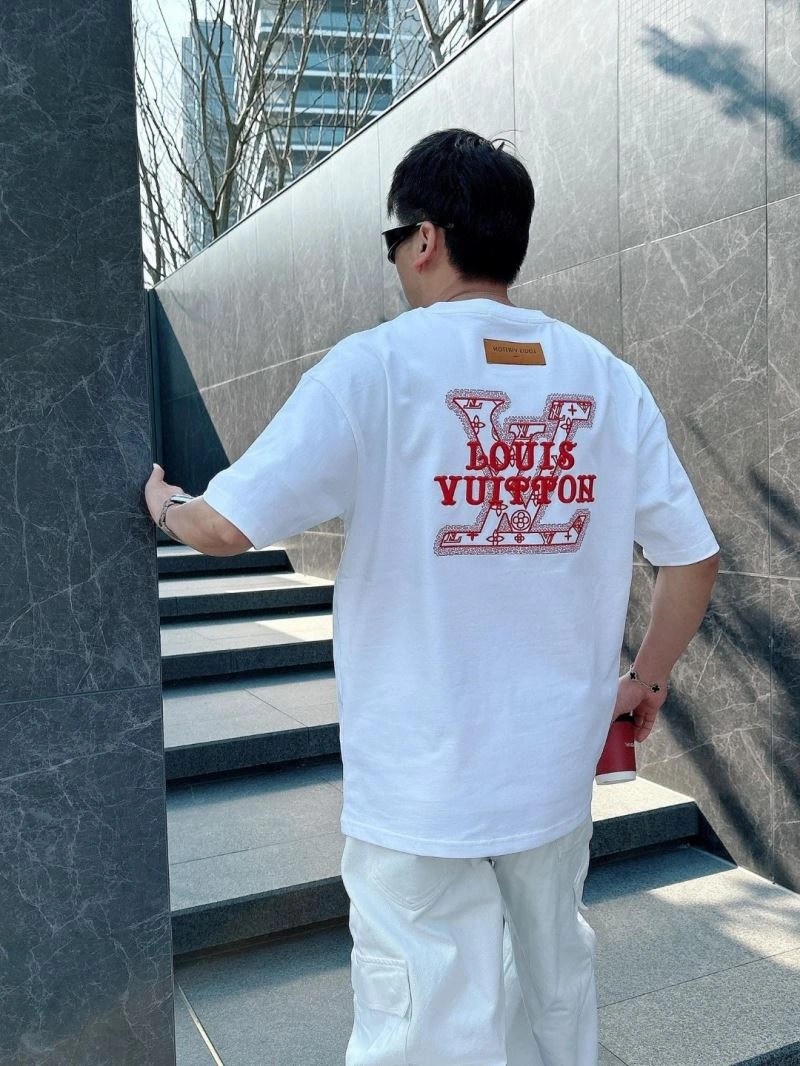 Comfortable Louis Vuitton T-Shirts 137137