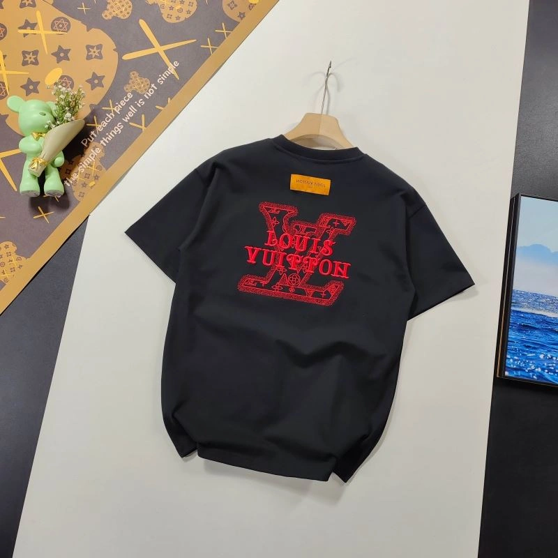 Comfortable Louis Vuitton T-Shirts 137137