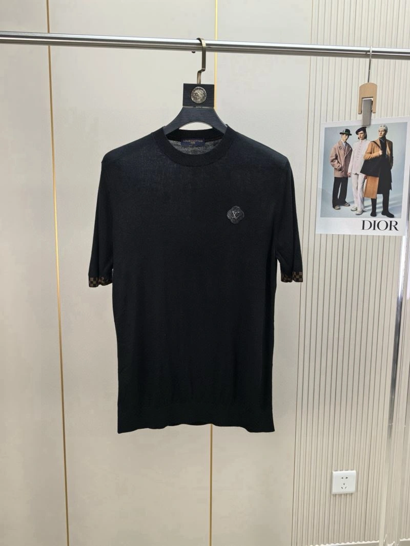 Compact Louis Vuitton T-Shirts 137135