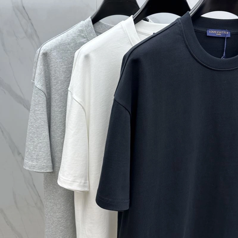 Louis Vuitton T-Shirts Stretchable 137132