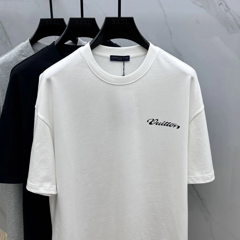 Premium Louis Vuitton T-Shirts 137119