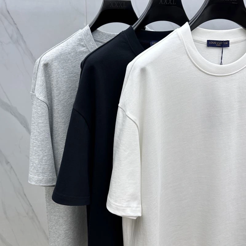 Premium Louis Vuitton T-Shirts 137119