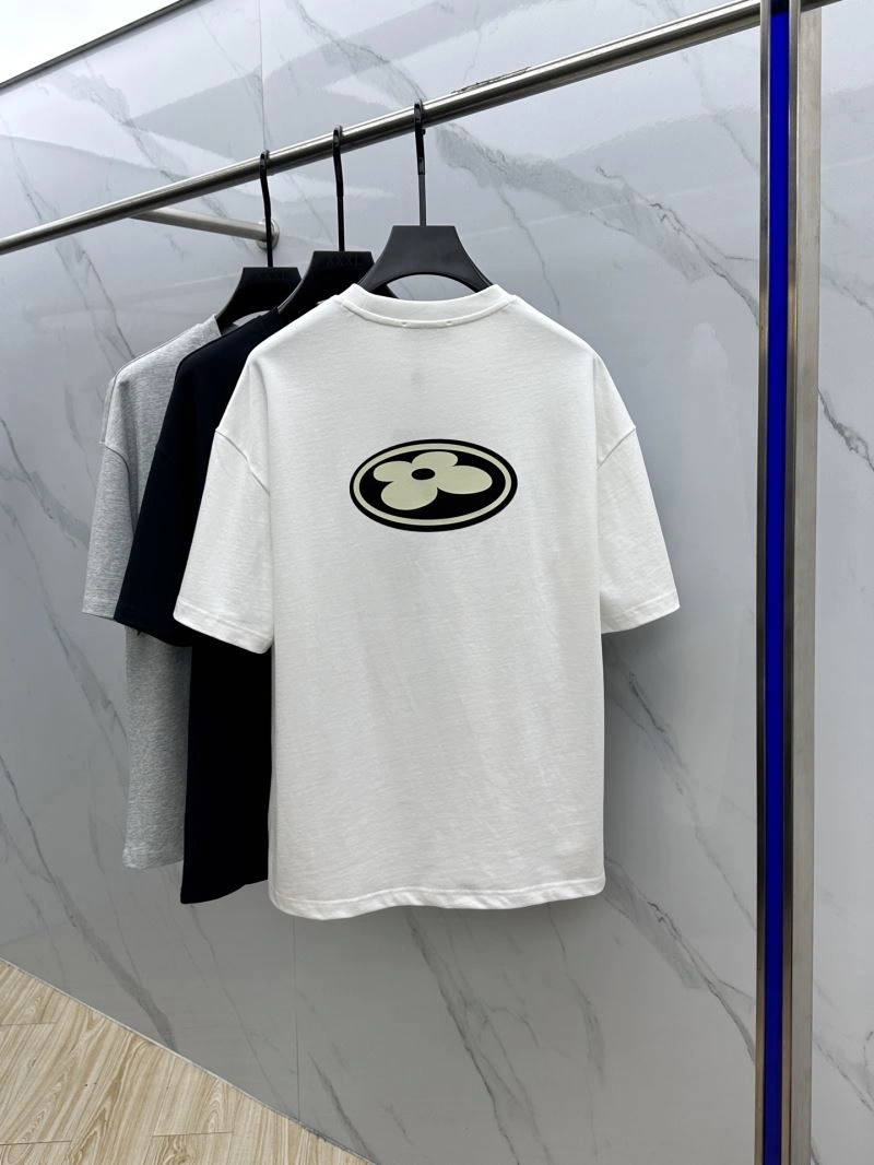 Premium Louis Vuitton T-Shirts 137119