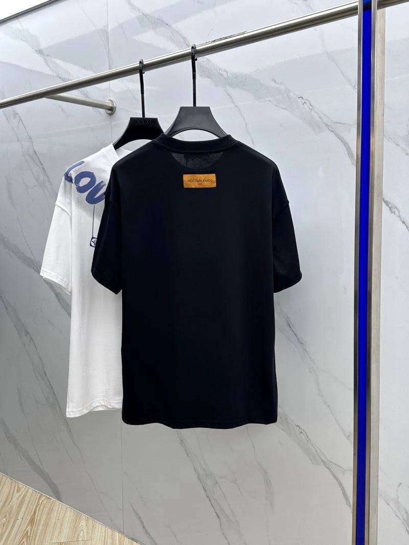 Unisex Louis Vuitton T-Shirts 137124
