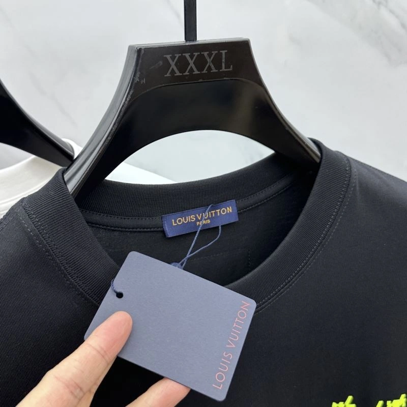 Durable Louis Vuitton T-Shirts 137128
