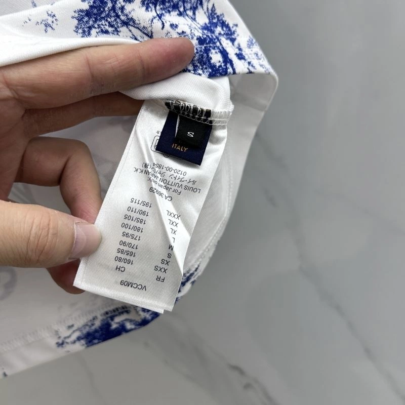Louis Vuitton T-Shirts Compact 137120
