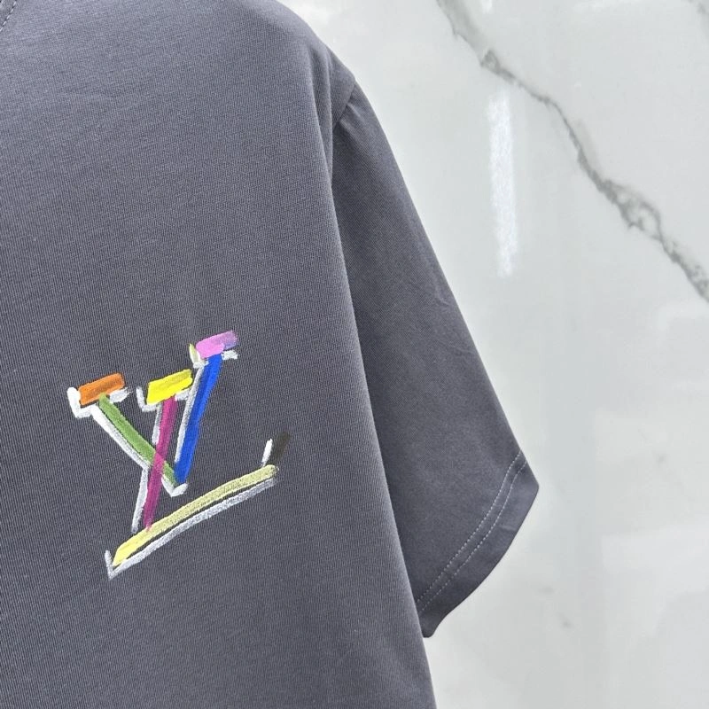 Effortless Louis Vuitton T-Shirts 137109