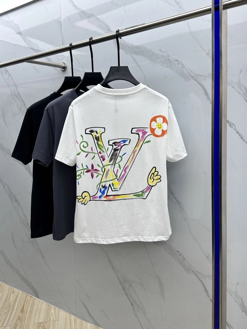 Louis Vuitton T-Shirts UrbanChic 137125
