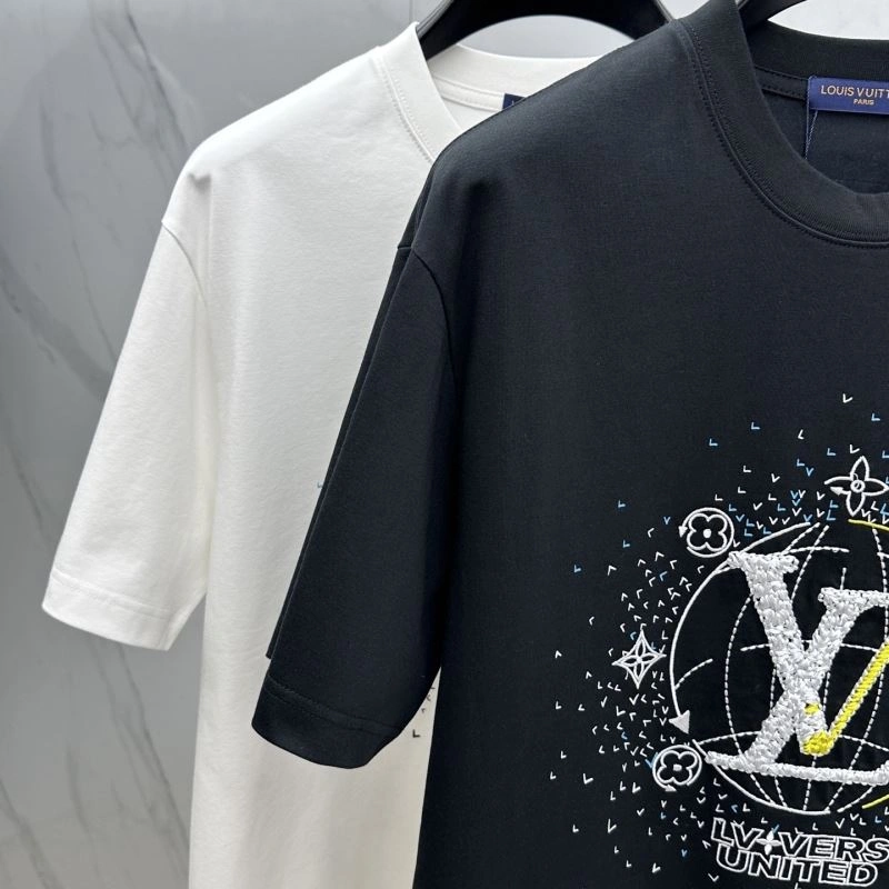 Original Louis Vuitton T-Shirts 137122