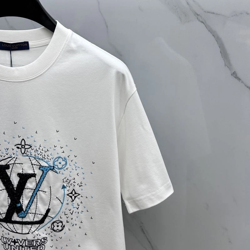 MoistureWicking Louis Vuitton T-Shirts 137123
