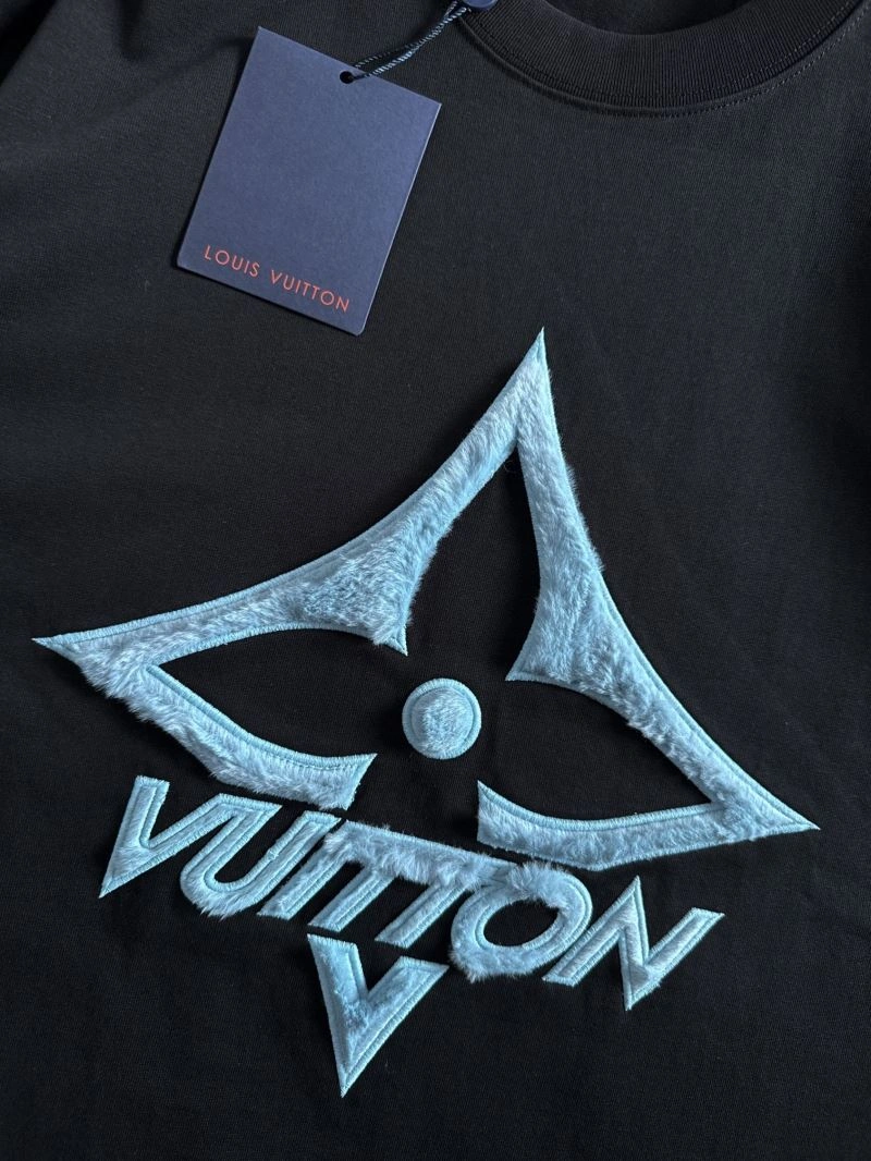 Louis Vuitton T-Shirts Flexible 137108