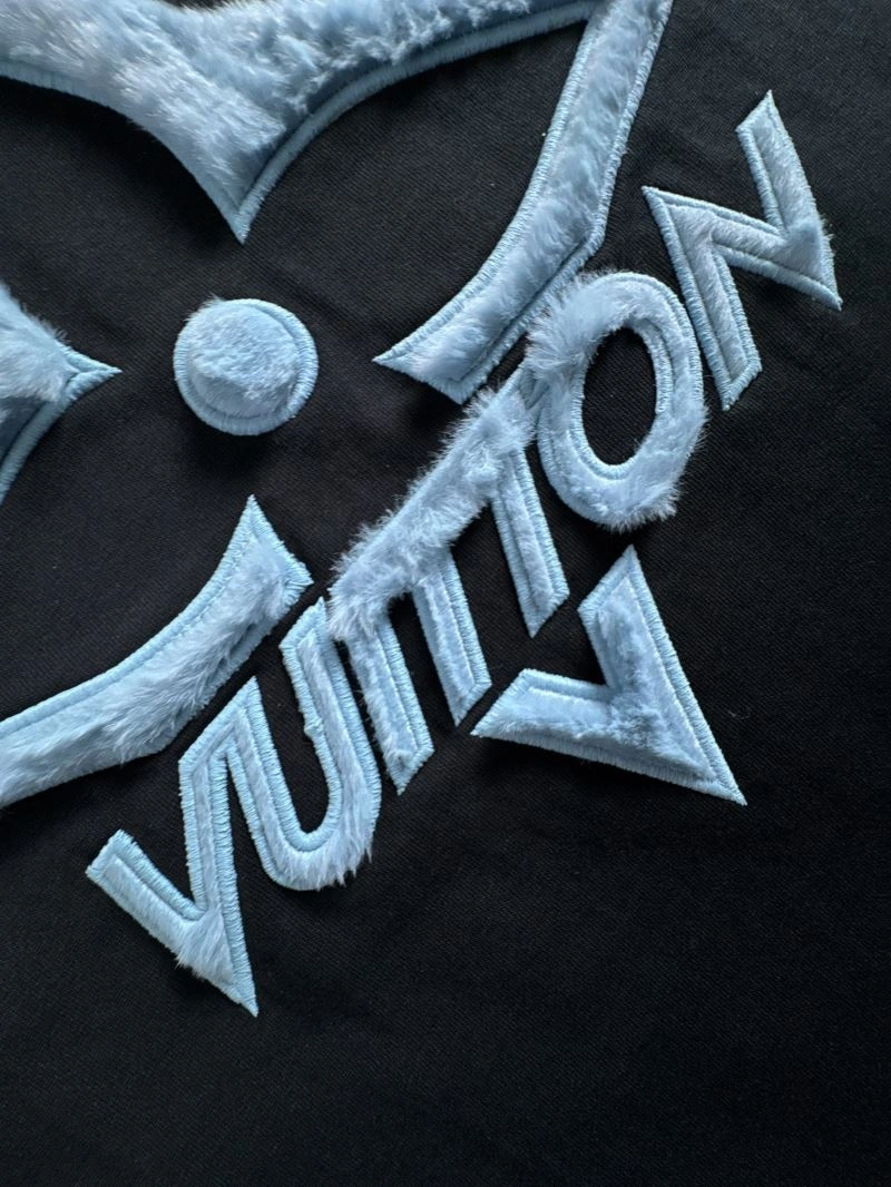Louis Vuitton T-Shirts Flexible 137108