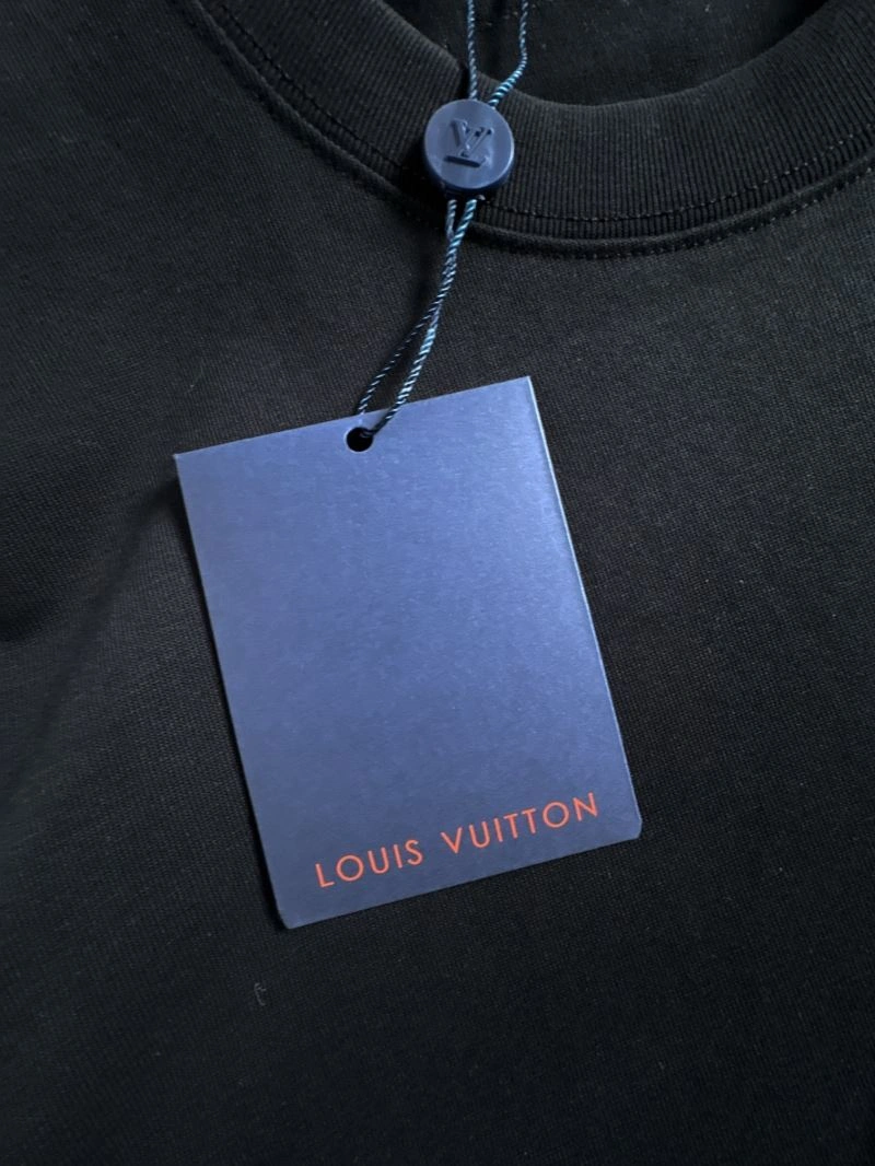Louis Vuitton T-Shirts Flexible 137108