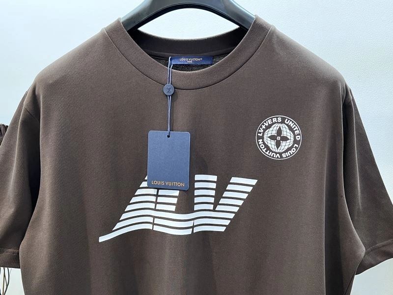 Louis Vuitton T-Shirts Classic 137107