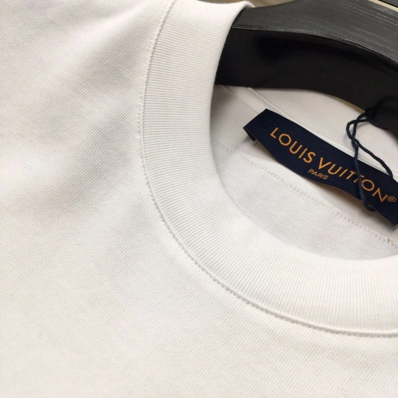 UrbanChic Louis Vuitton T-Shirts 137105