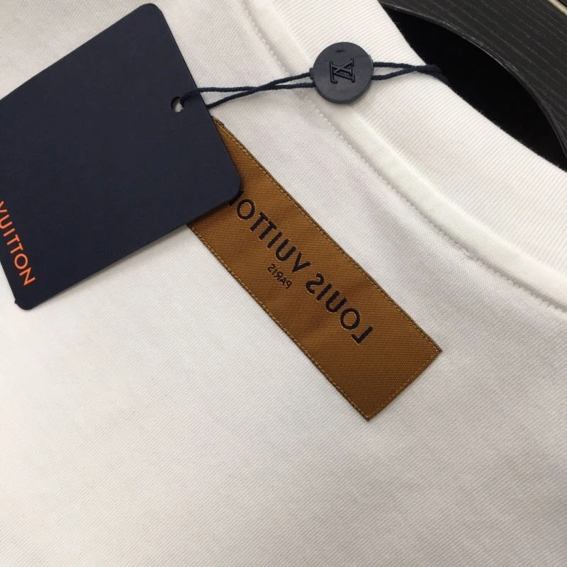 UrbanChic Louis Vuitton T-Shirts 137105