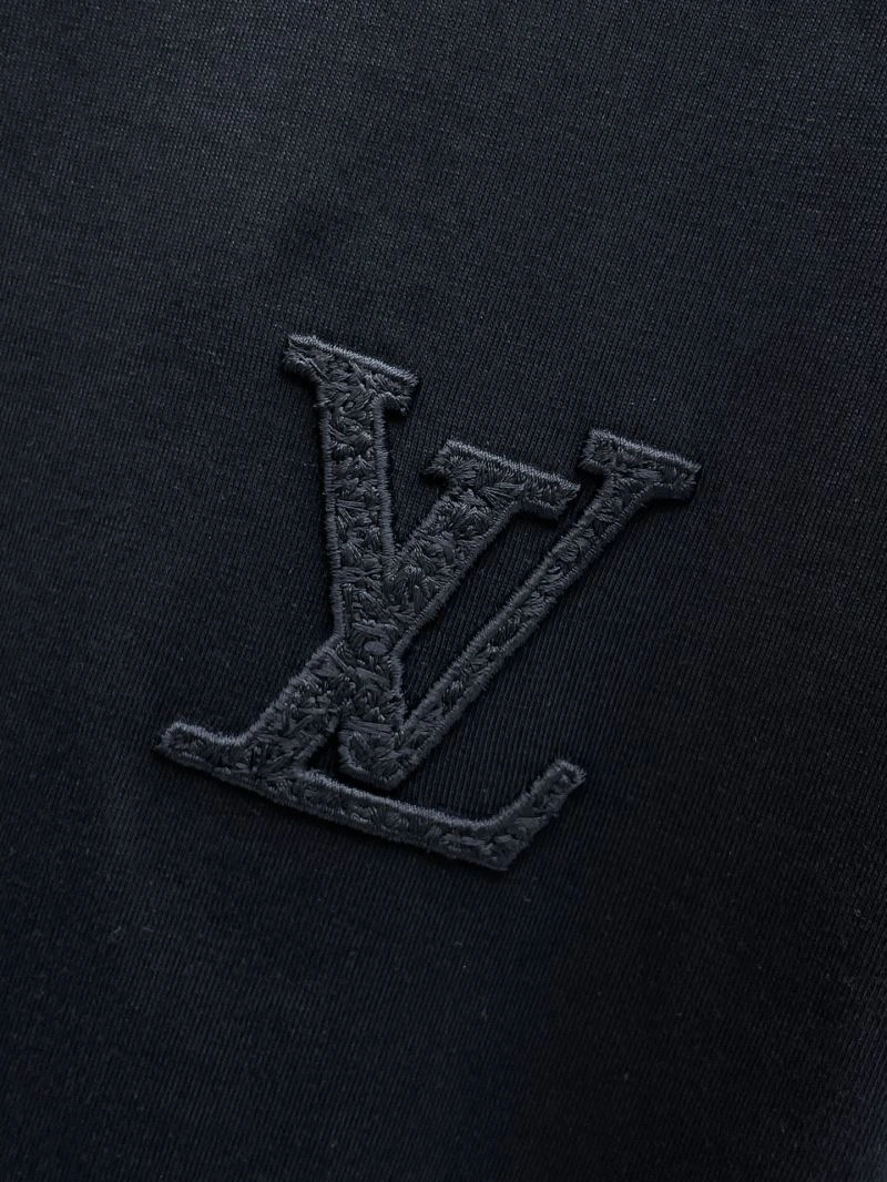 Unisex Louis Vuitton T-Shirts 137070