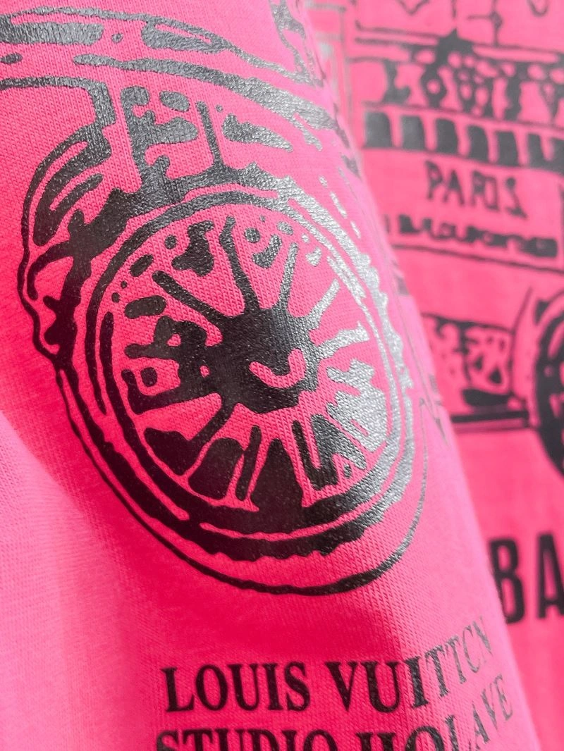 WellDesigned Louis Vuitton T-Shirts 137083