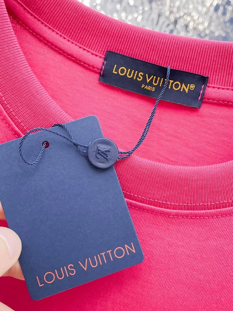 WellDesigned Louis Vuitton T-Shirts 137083