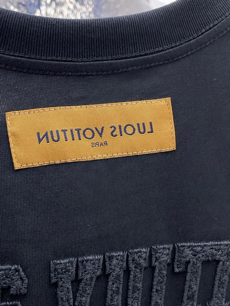 Louis Vuitton T-Shirts Modern 137067