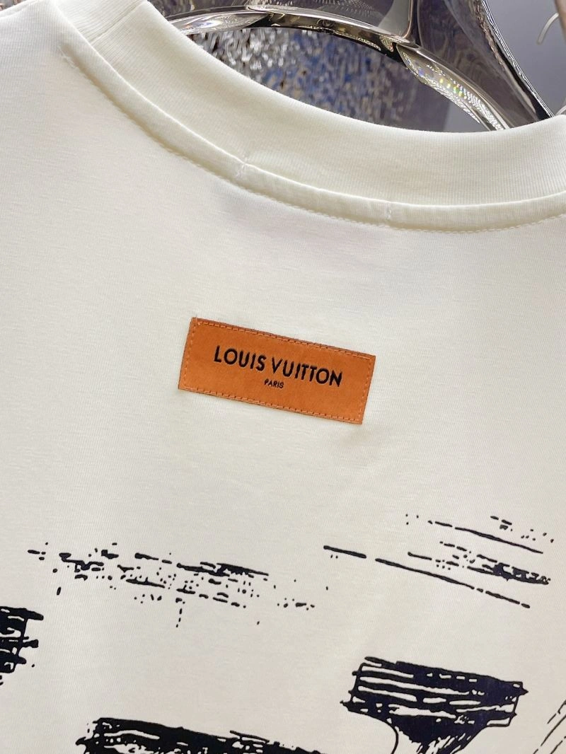 Louis Vuitton T-Shirts Fashionable 137062