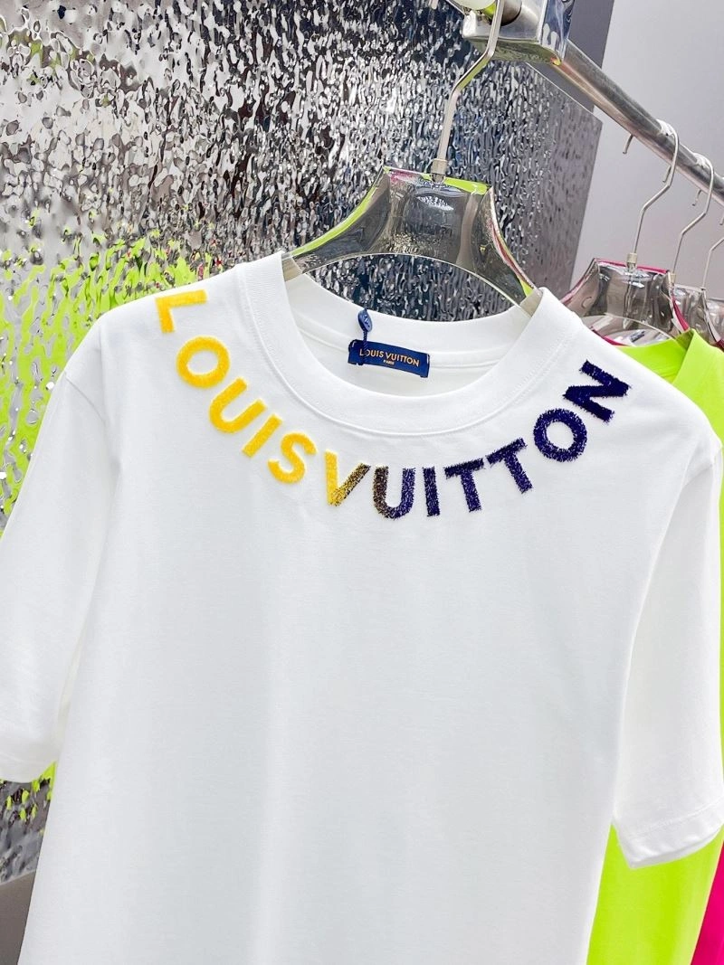 SoftTouch Louis Vuitton T-Shirts 137061