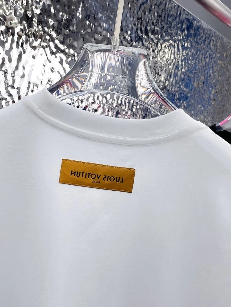 Elegant Louis Vuitton T-Shirts 137058
