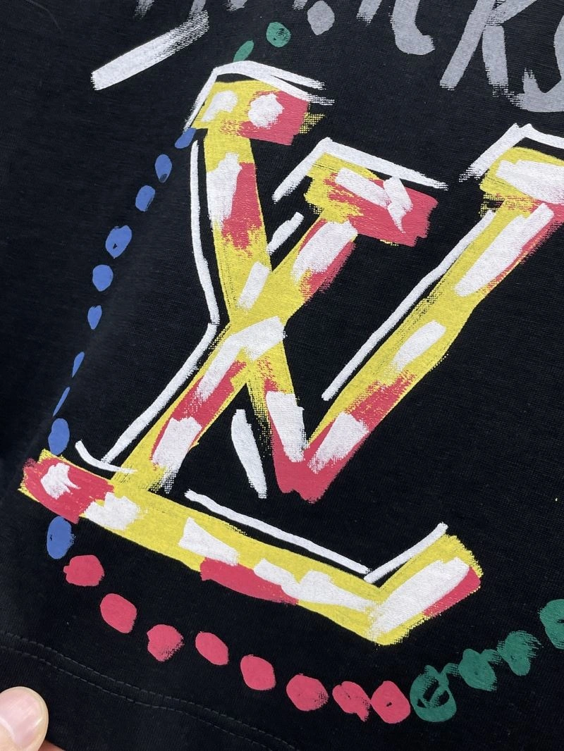 Louis Vuitton T-Shirts TimelessDesign 137059